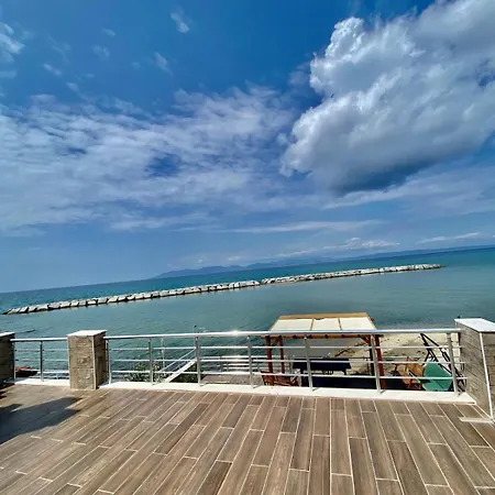 Сasa de vacaciones Seafront Mansion Summer House In Ayvalı