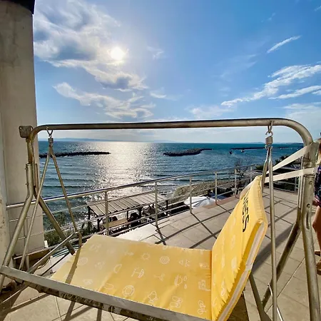 Сasa de vacaciones Seafront Mansion Summer House In Ayvalı