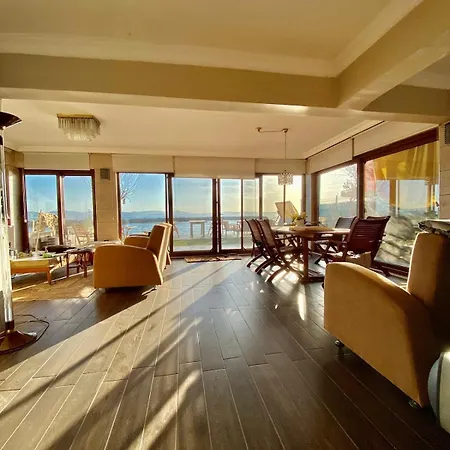 Seafront Mansion Summer House In