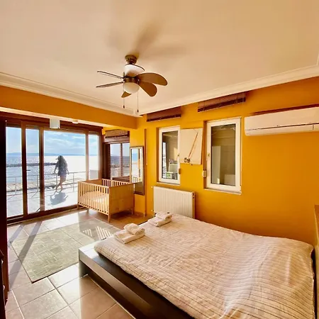 Сasa de vacaciones Seafront Mansion Summer House In *