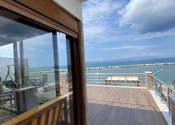 Ferienhaus Seafront Mansion Summer House In