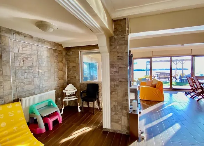 Seafront Mansion Summer House In Ferienhaus