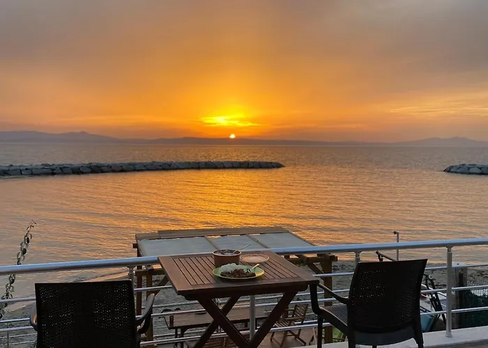 Seafront Mansion Summer House In Ferienhaus *