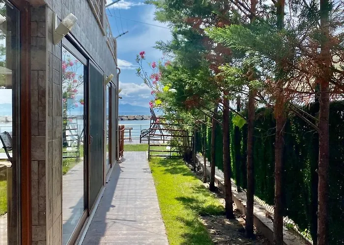 Seafront Mansion Summer House In Ferienhaus