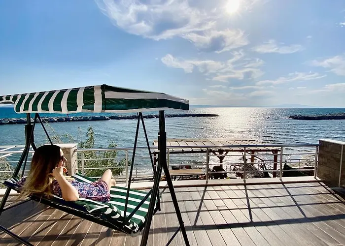 Ferienhaus Seafront Mansion Summer House In