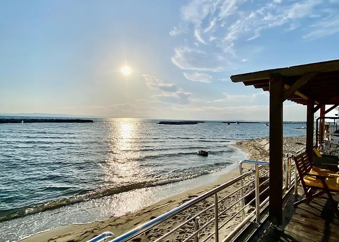 Seafront Mansion Summer House In Ferienhaus *