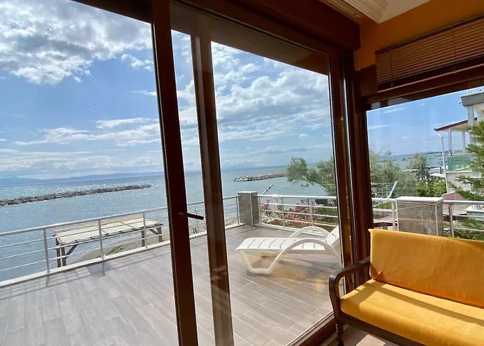 Seafront Mansion Summer House In