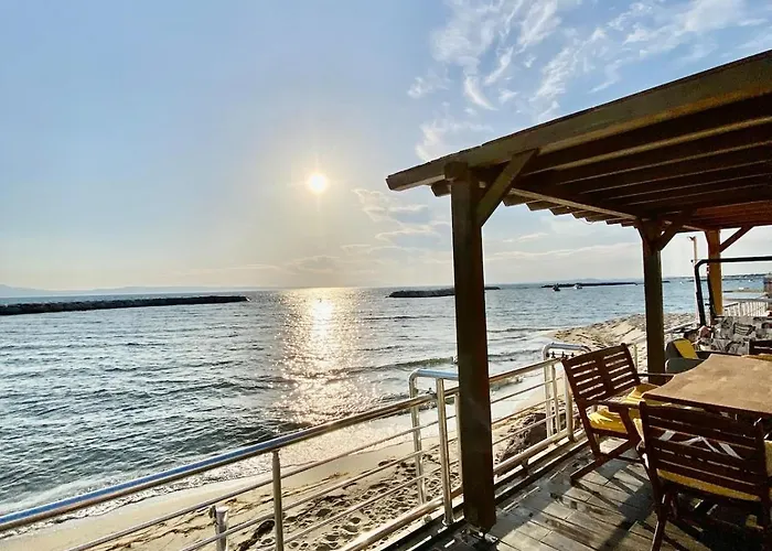 Ferienhaus Seafront Mansion Summer House In *