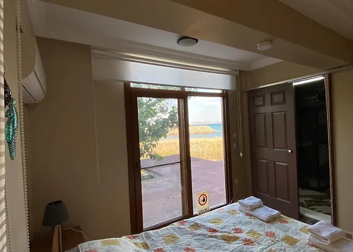 Seafront Mansion Summer House In Ferienhaus *